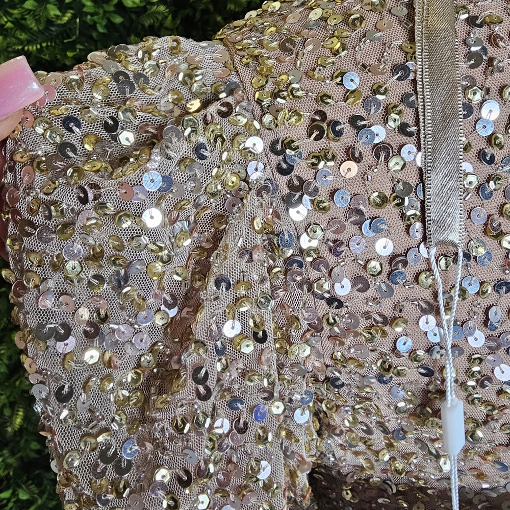 Mac Duggal dress, size 6, new with tags, bald spots on back bottom as shown - Picture 12 of 16